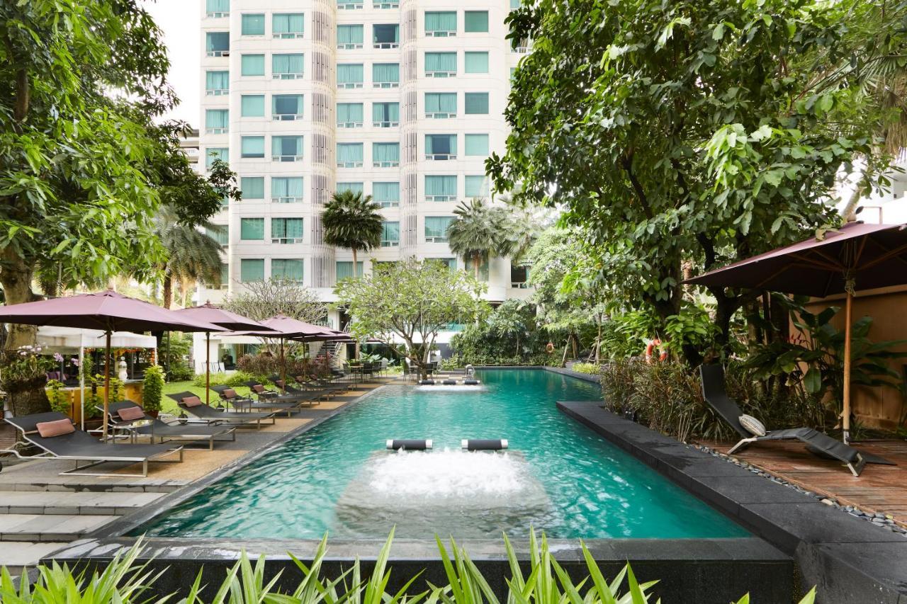 Sora Resort & Suites Sukhumvit Bangkok Exterior photo